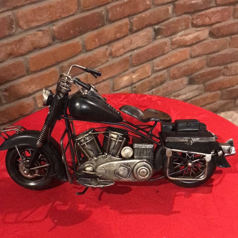 NWT Vintage Look 14” Metal Motorcycle